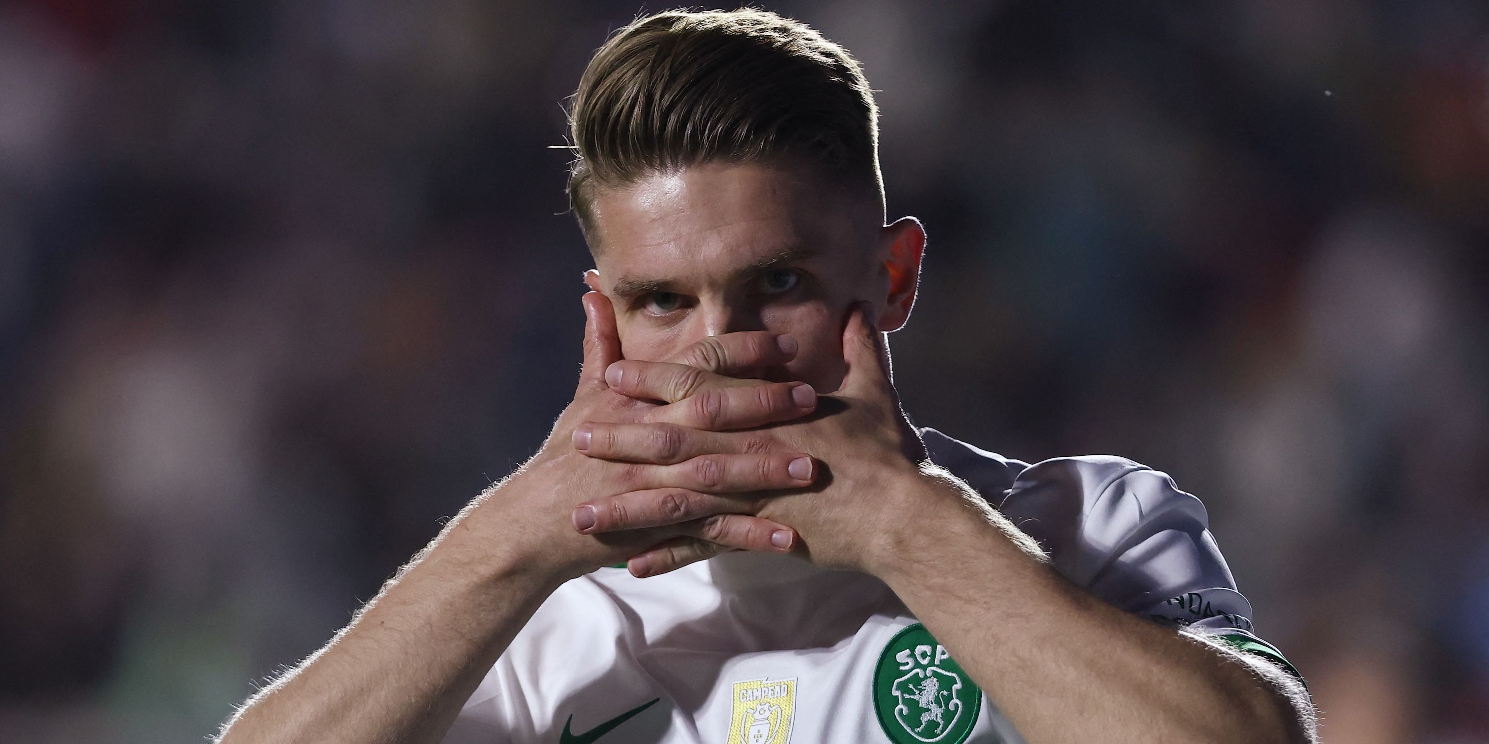 Viktor Gyokerres de Sporting CP celebrates the notation of his first goal-1