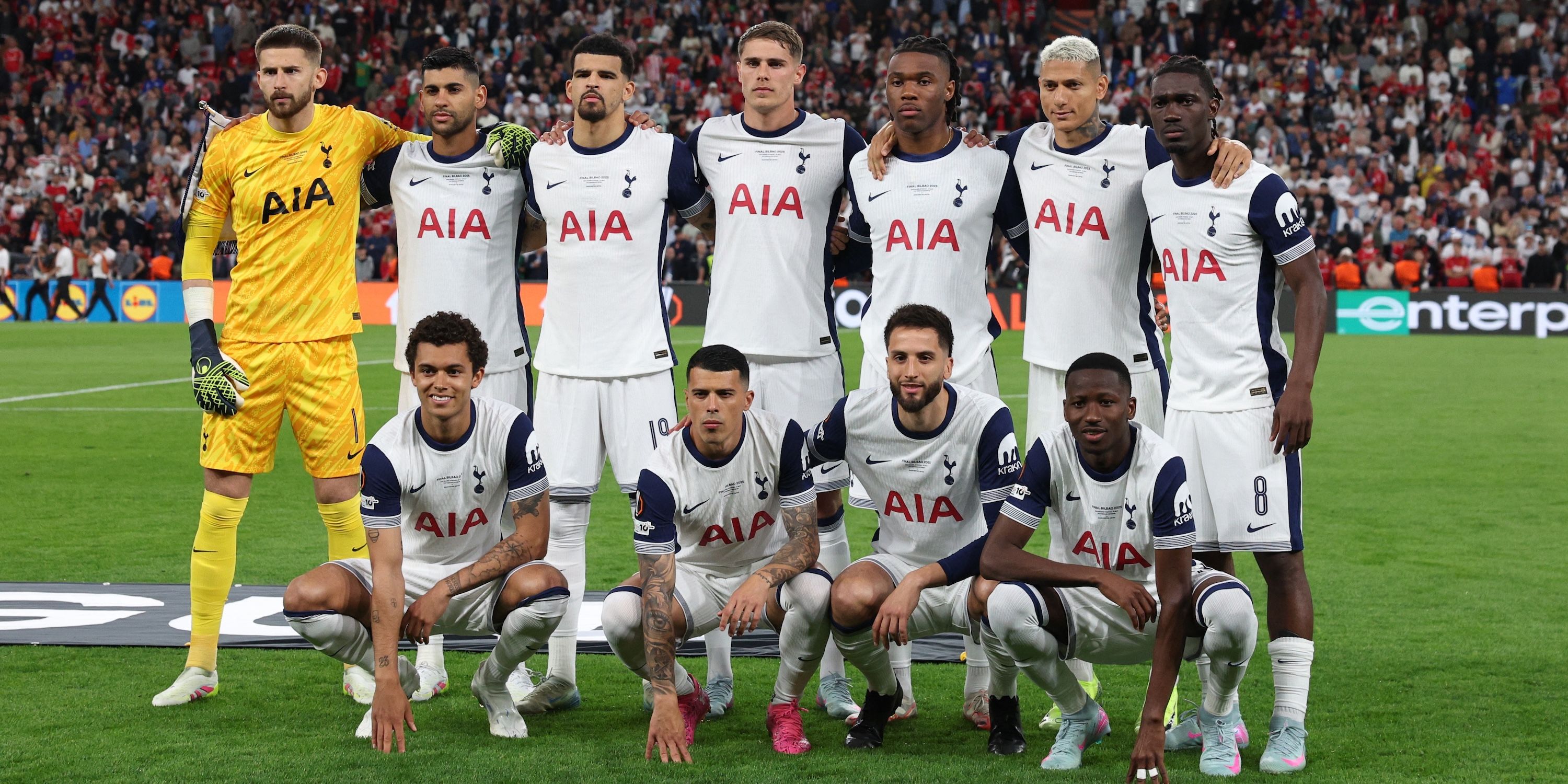 Tottenham Hotspur players pose for a team group photo before the match