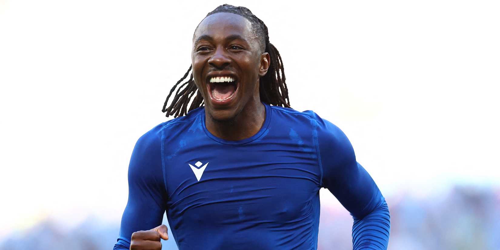 Ebelechi Eze de Crystal Palace famous after winning the FA Cup