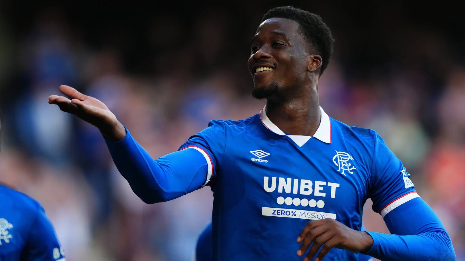 Rohl must drop Fernandez & “rotten” Rangers flop who belong in Caixinha era