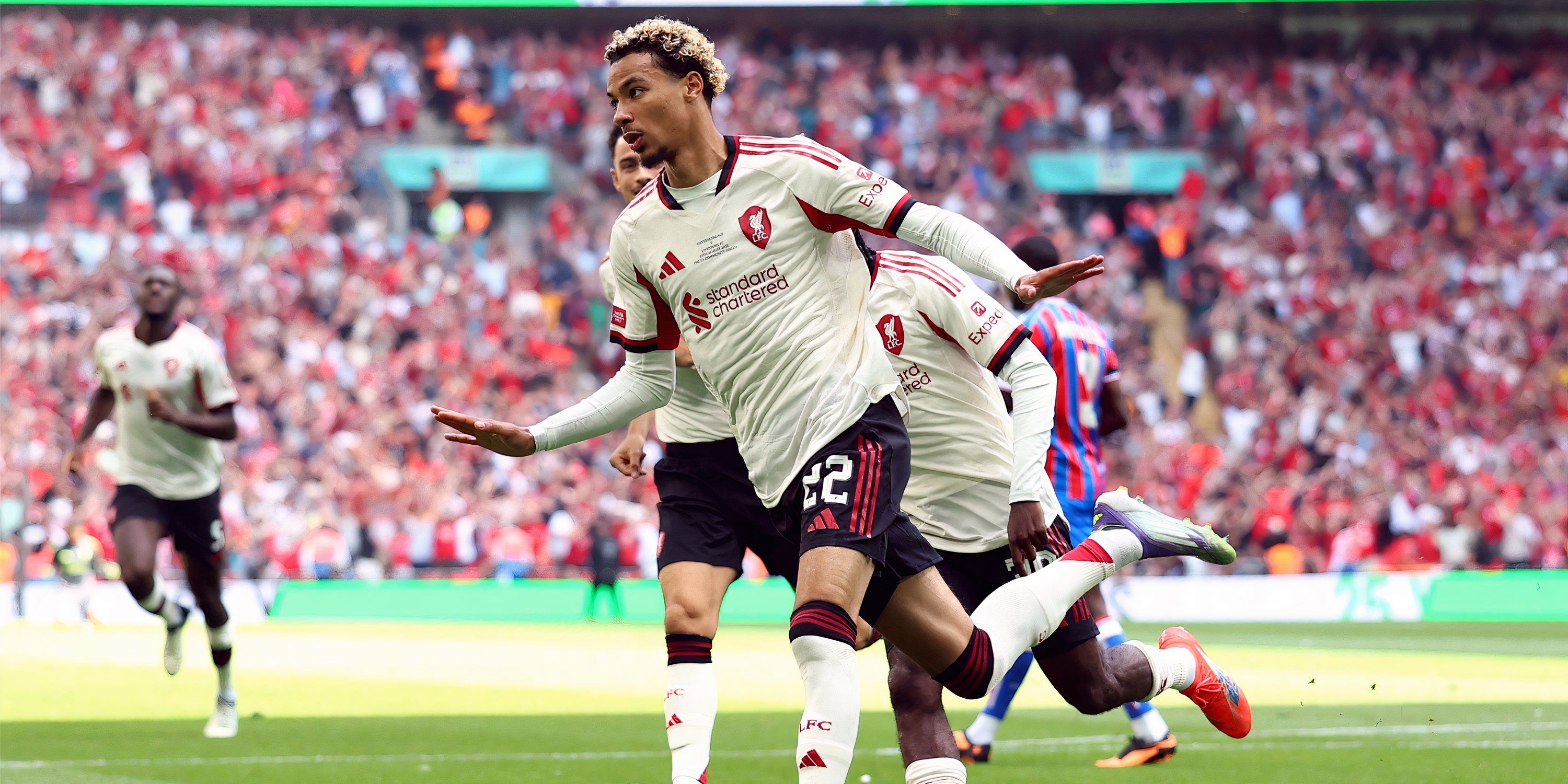 Hugo Ekitike celebrates Berbol