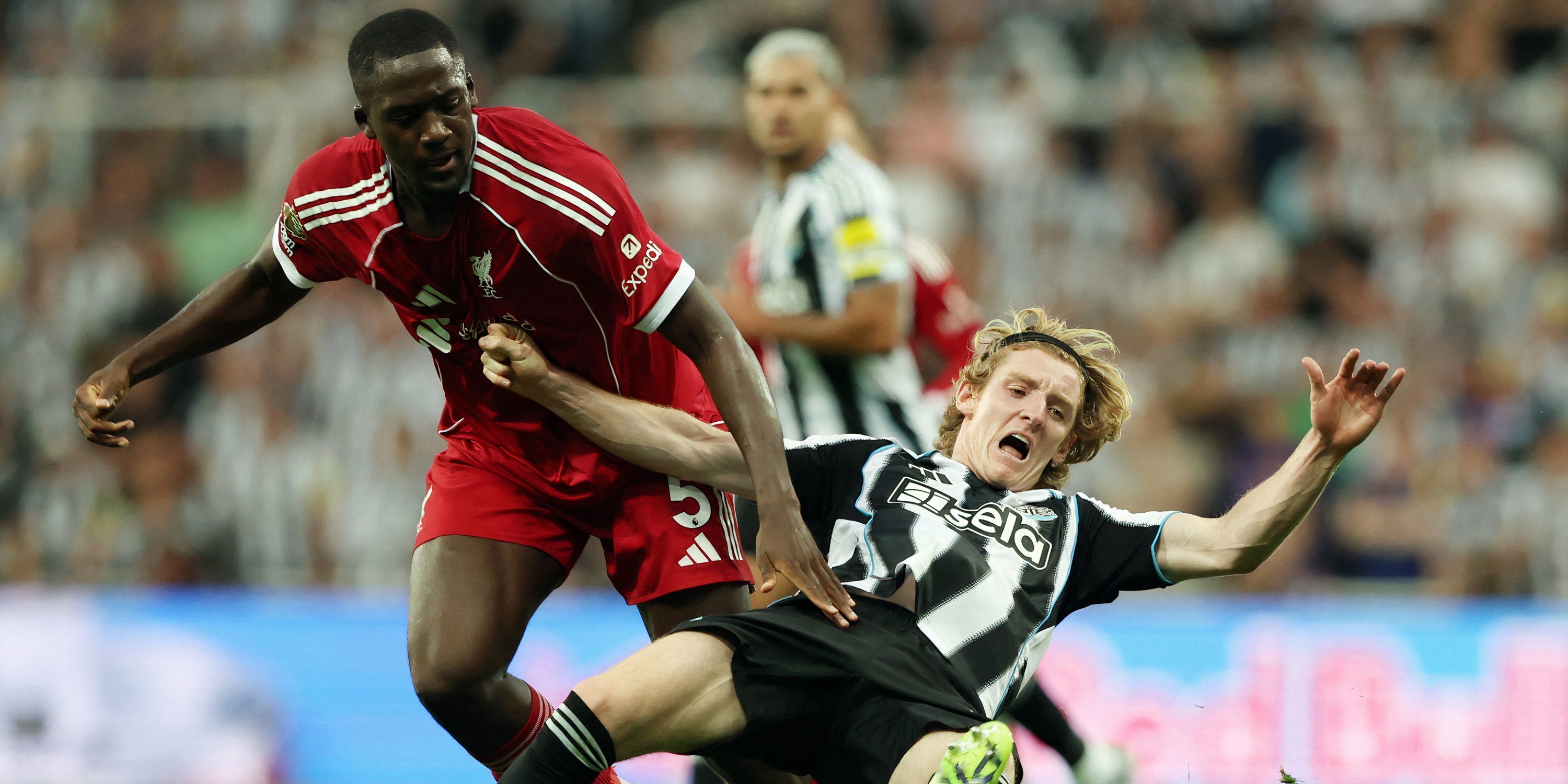 Ibrahima Konate em ação pelo Liverpool