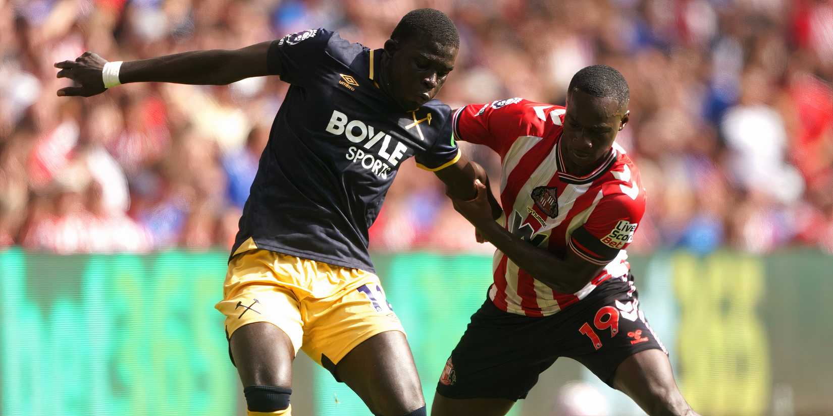 West Ham Target board plane to sign in to "next 24 hours" star-news.press/wp Diouf-West-Ham