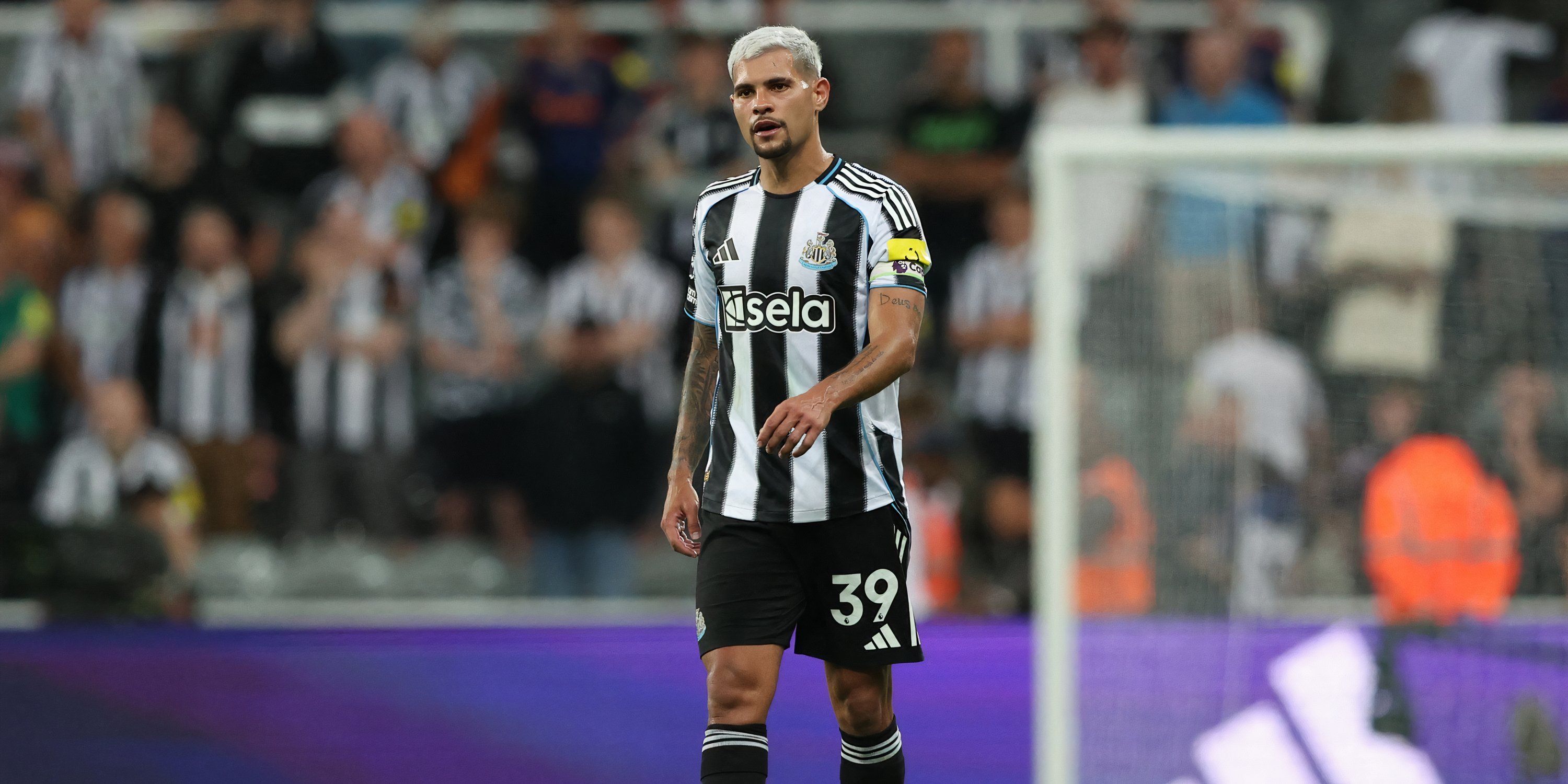 Imagine him & Bruno: Newcastle lodge bid for "one of the world's best DMs"