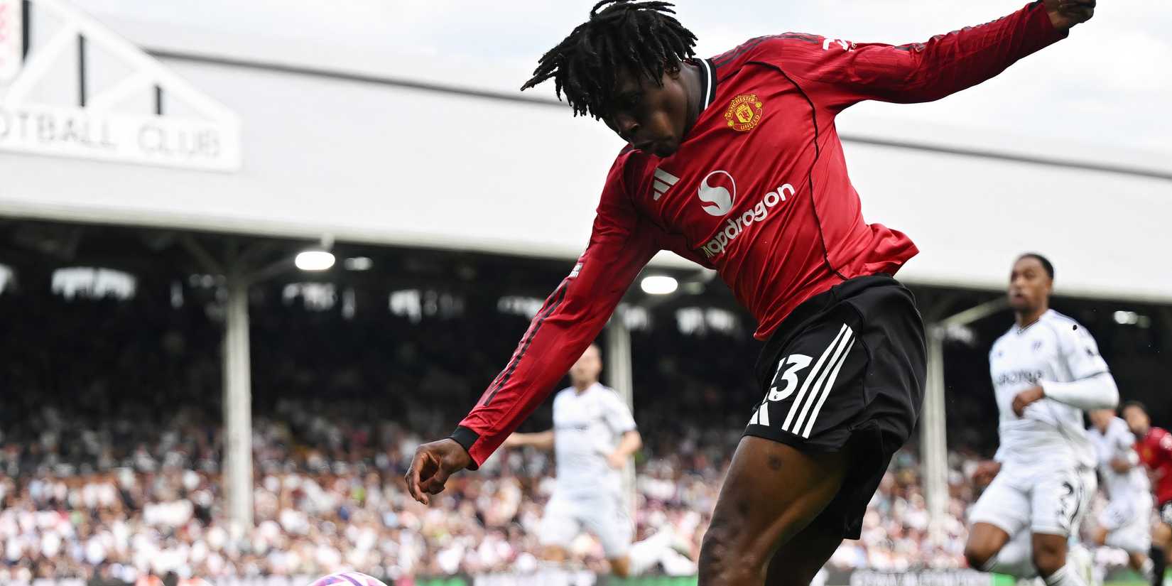 patrick-dorgu-manchester-united