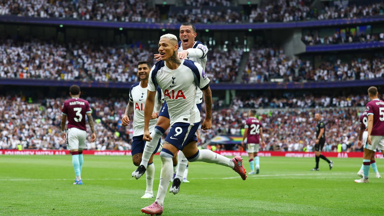 Fabrizio Romano tips Tottenham to sign forward duo amid Richarlison decision - Football FanCast