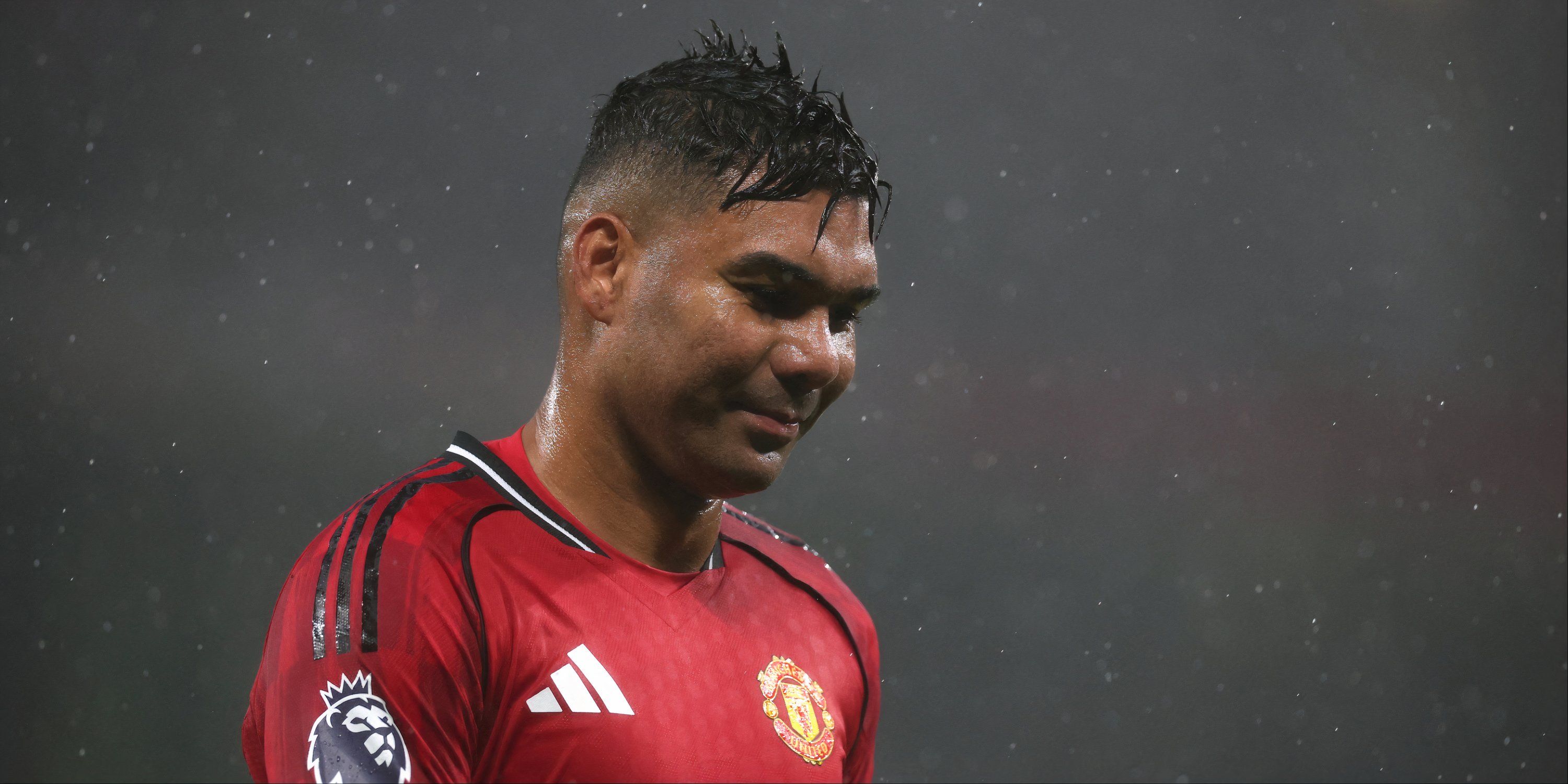 Casemiro em jogo do Manchester United contra o Chelsea
