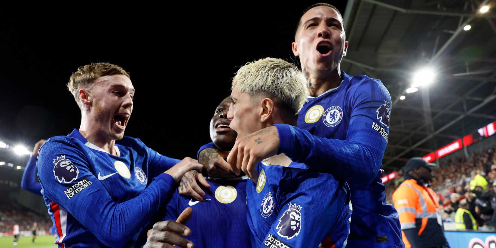 Chelsea, Marisis Kaisoto, celebrates their second goal with Enzo Fernandez, Cole Palmer and Alejandro Grancho
