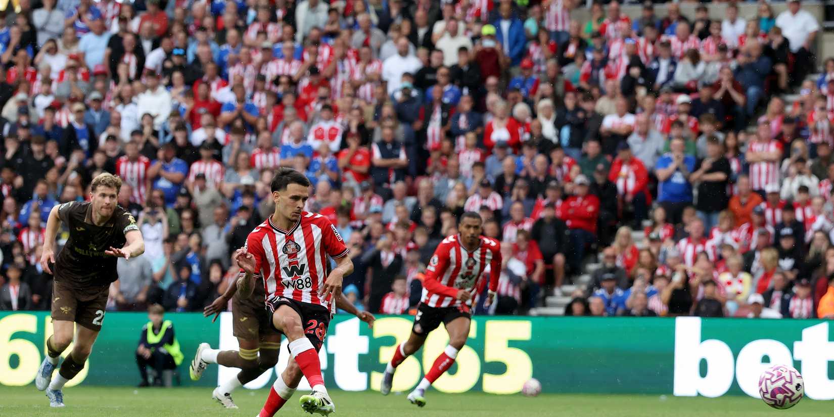 £9.5m “colossus” is Sunderland’s best signing under Le Bris Enzo-Le-Fee