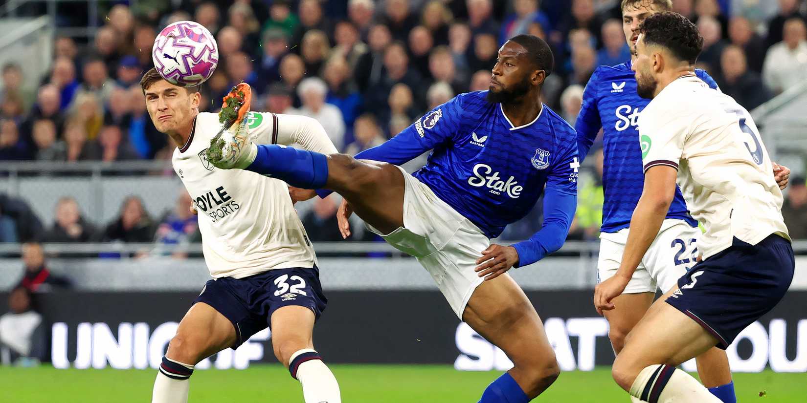Everton striker Beto