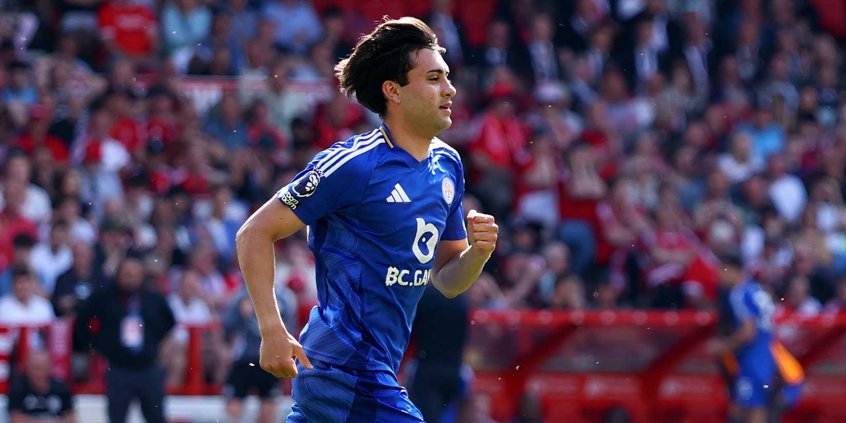 Факундо Буонанотте в матче Лестер - Лидс