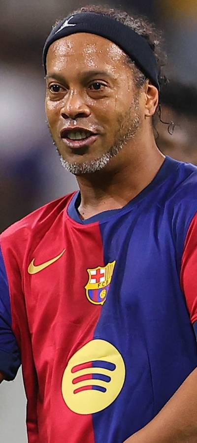 Man United make contact to hijack Barcelona talks for one of Ronaldinho's favourite players