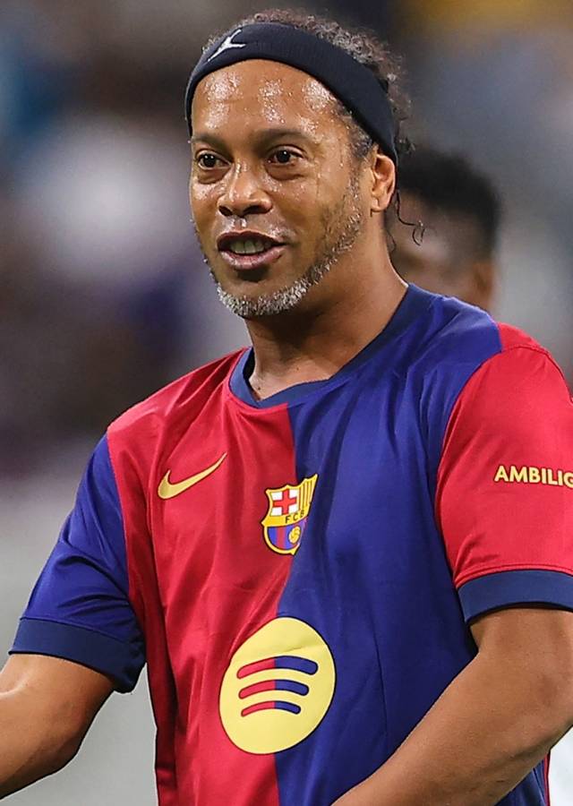 Man United make contact to hijack Barcelona talks for one of Ronaldinho's favourite players