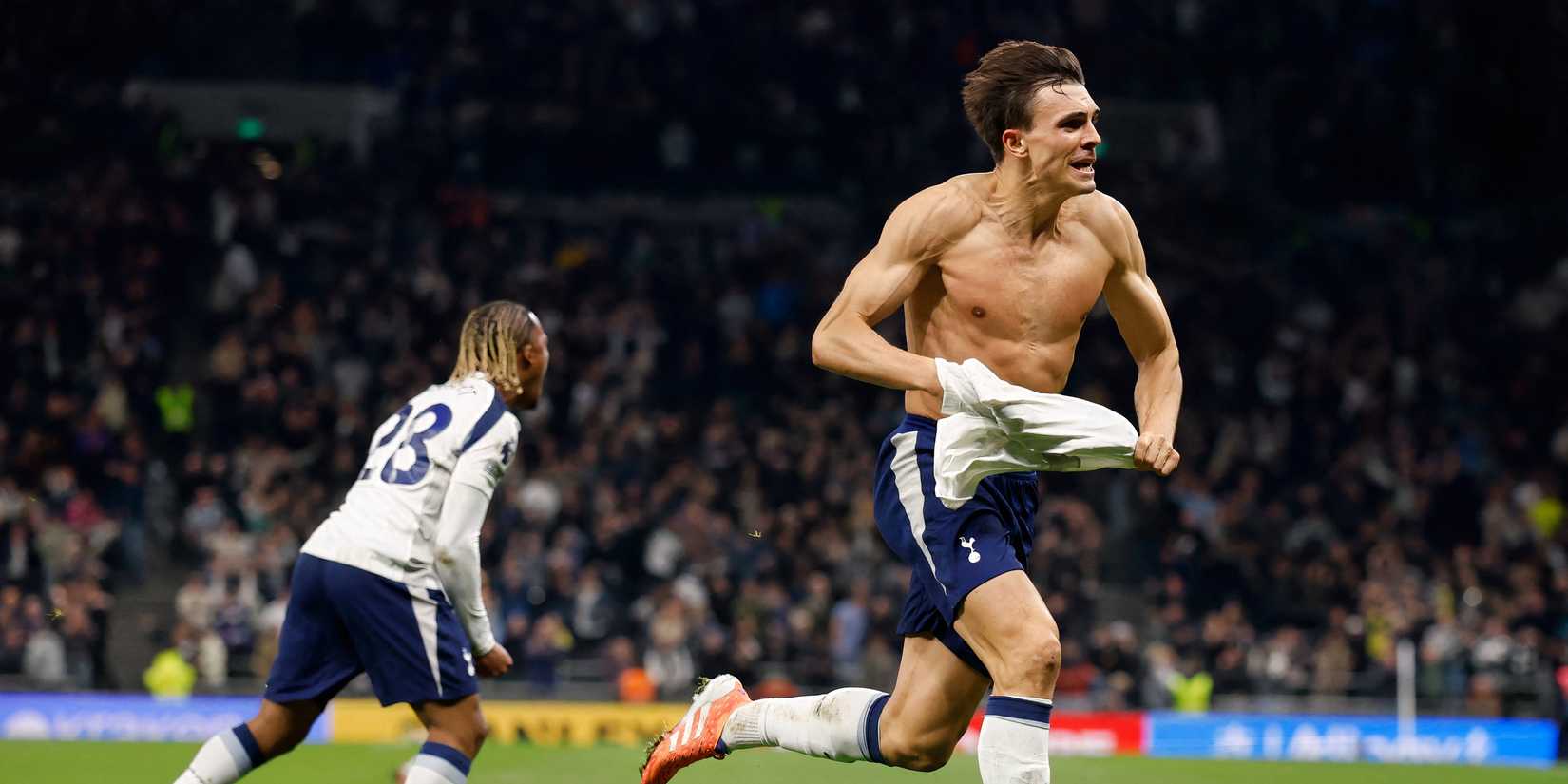 João Palhinha celebra pelo Tottenham