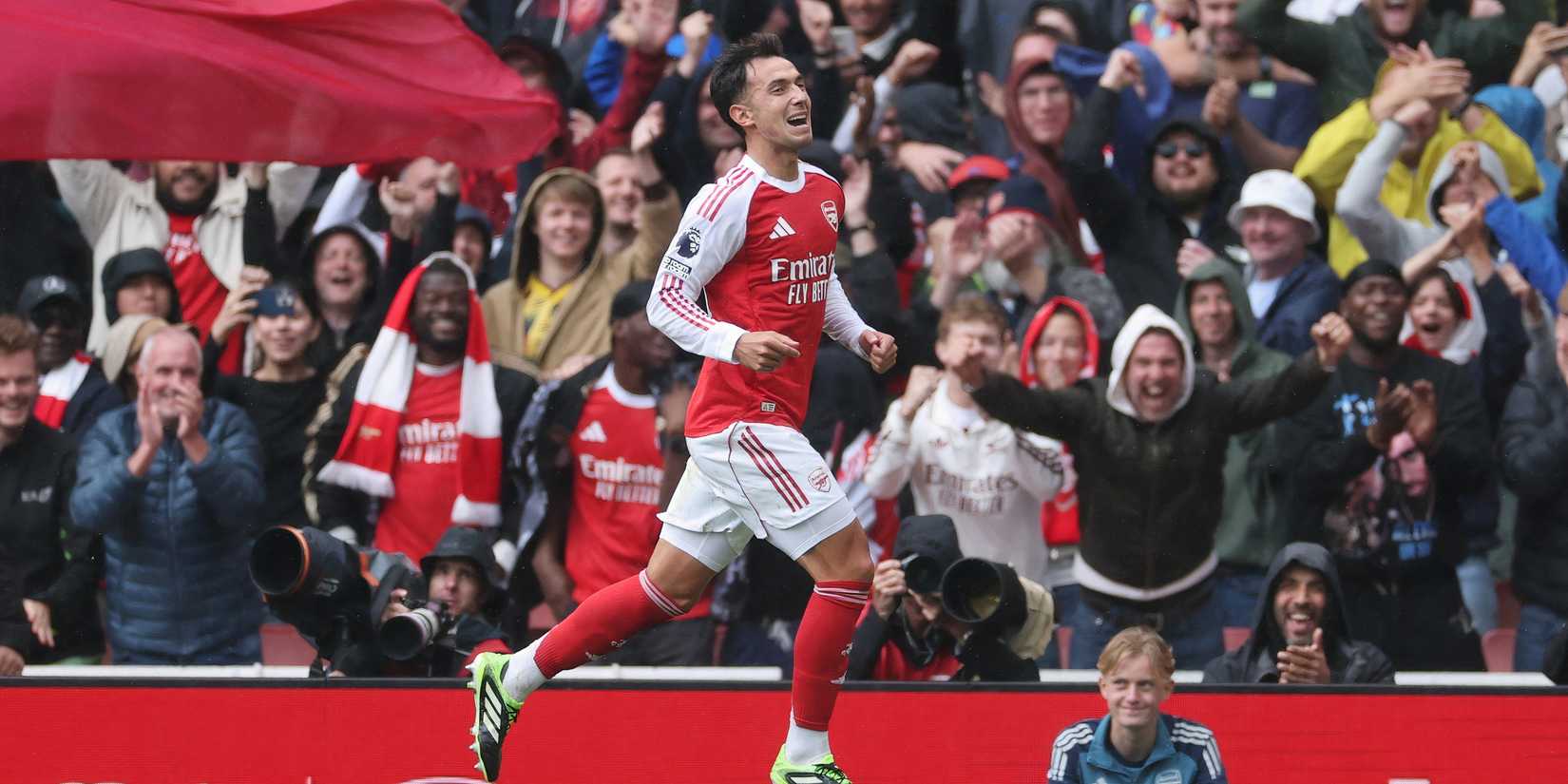 Martin Zubimendi celebrates Persenal
