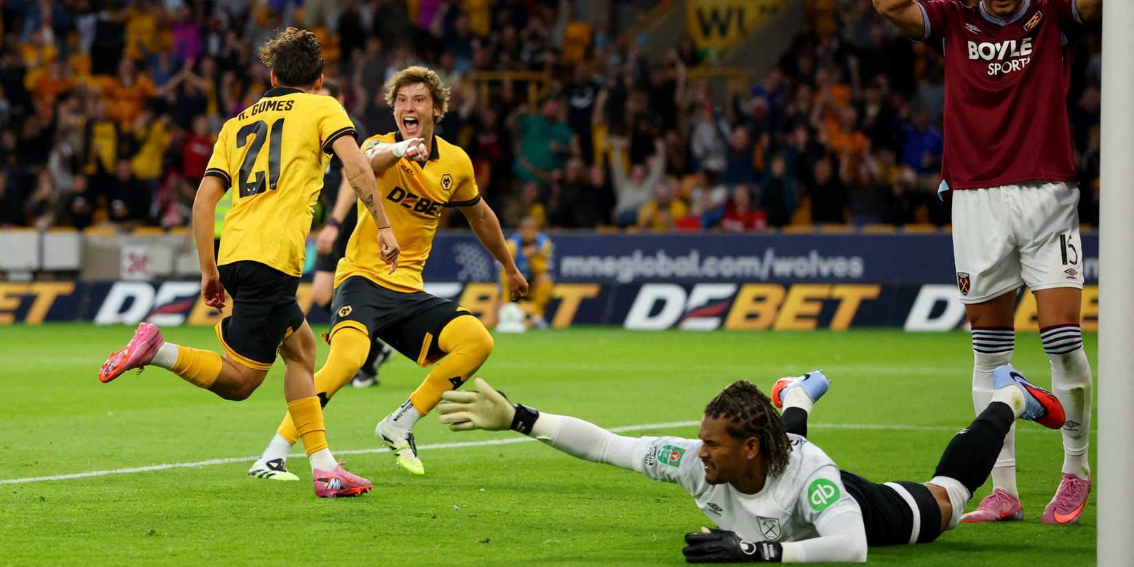 Fer-Lopez-wolves