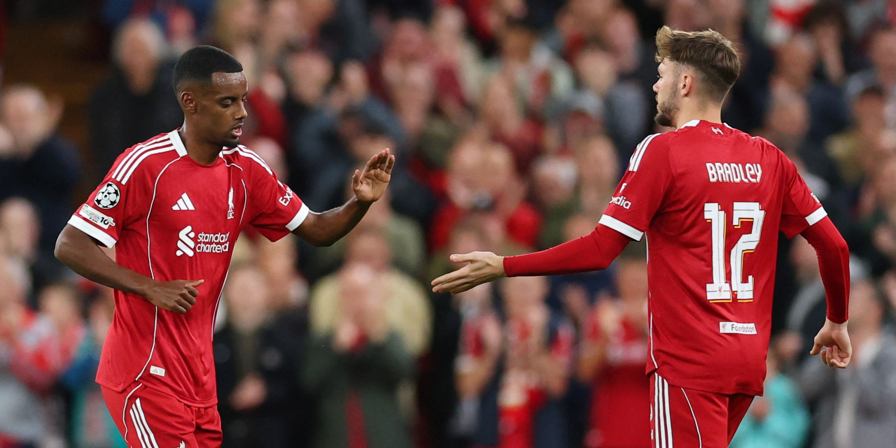 Alexander Isak em ação pelo Liverpool