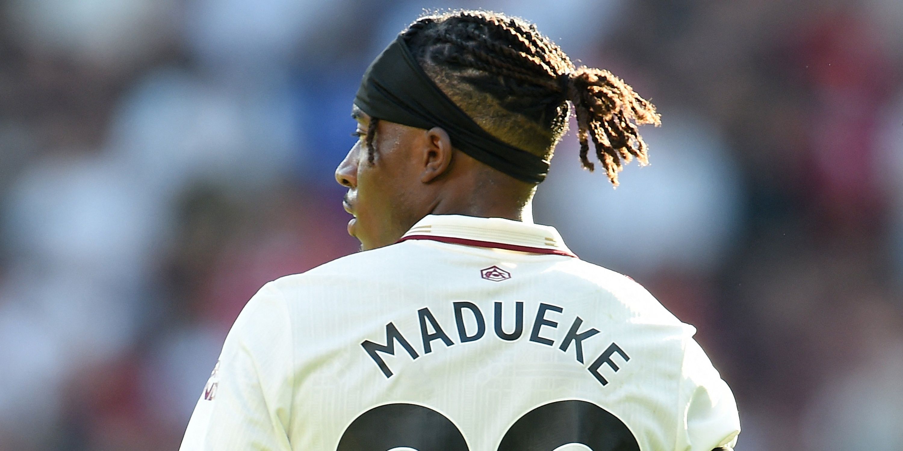Noni Madueke en el Arsenal