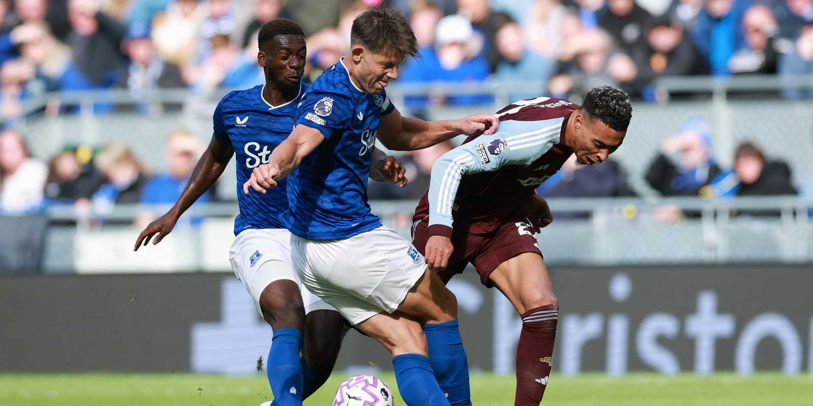 Tim Iroegbunam and James Tarkowski for Everton