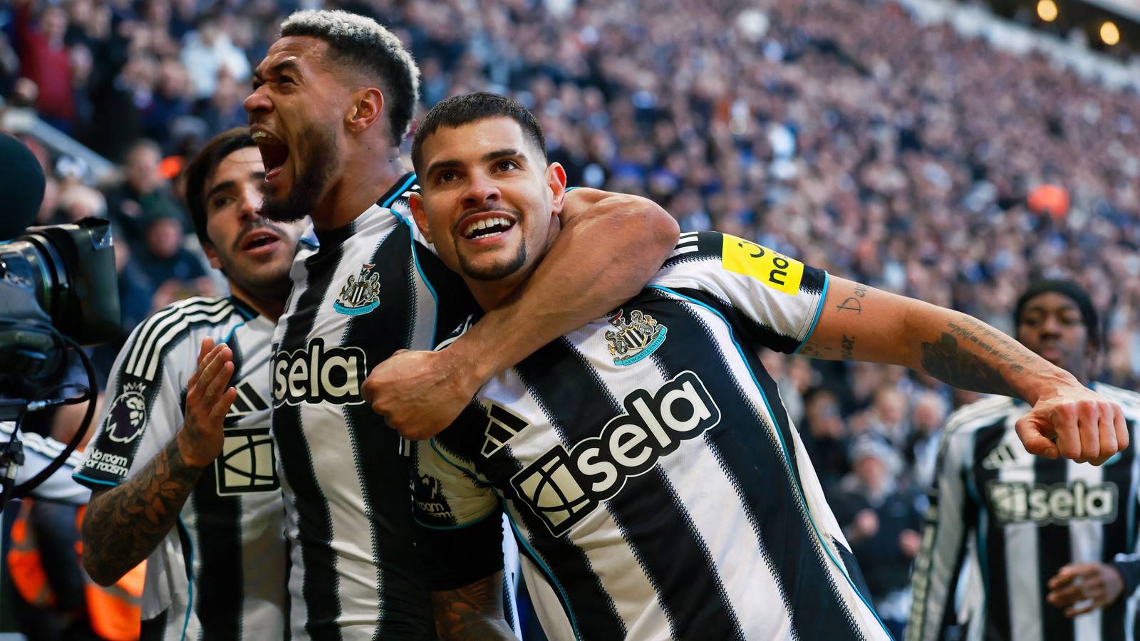 Why Man Utd are pushing “every day” to sign their answer to Guimaraes Why Man Utd are pushing “every day” to sign their answer to Guimaraes