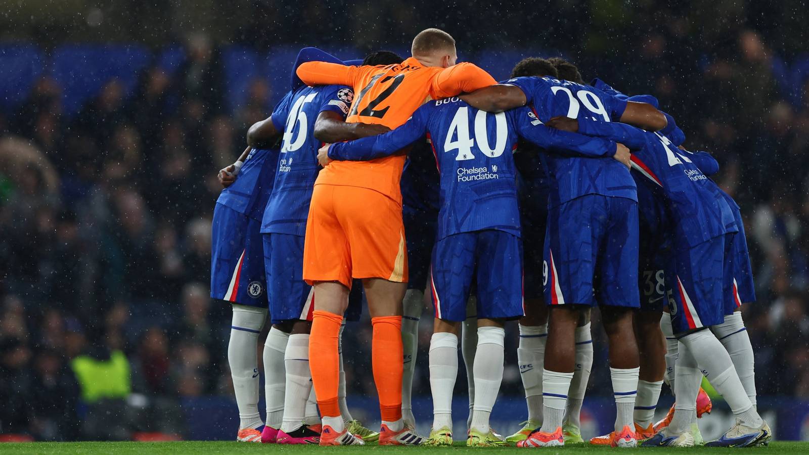 Big name player has privately said that he would join Chelsea in January