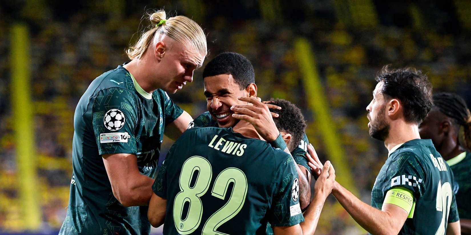 Erling Haaland celebrates for Man City