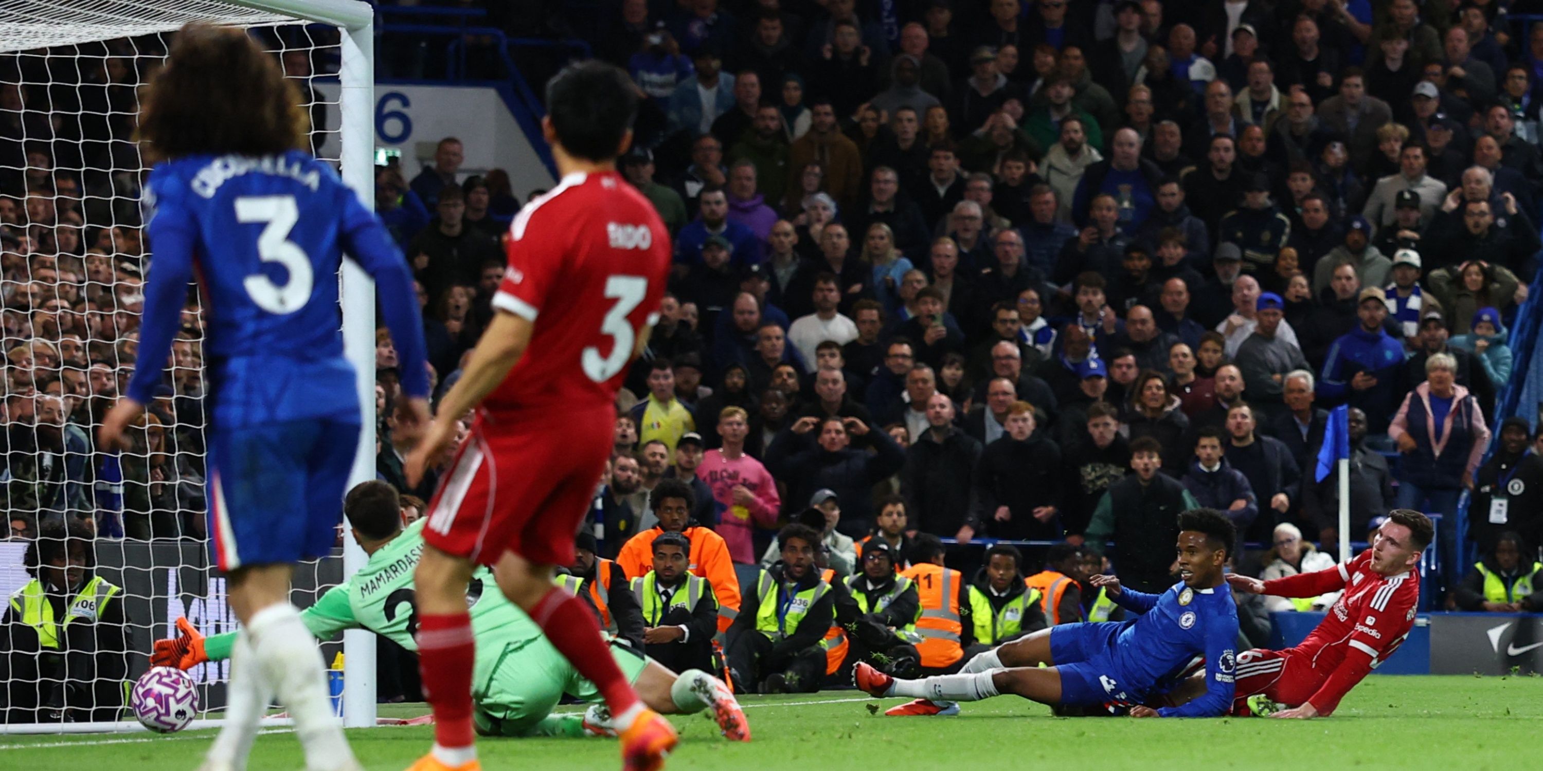 Гол Эстевао