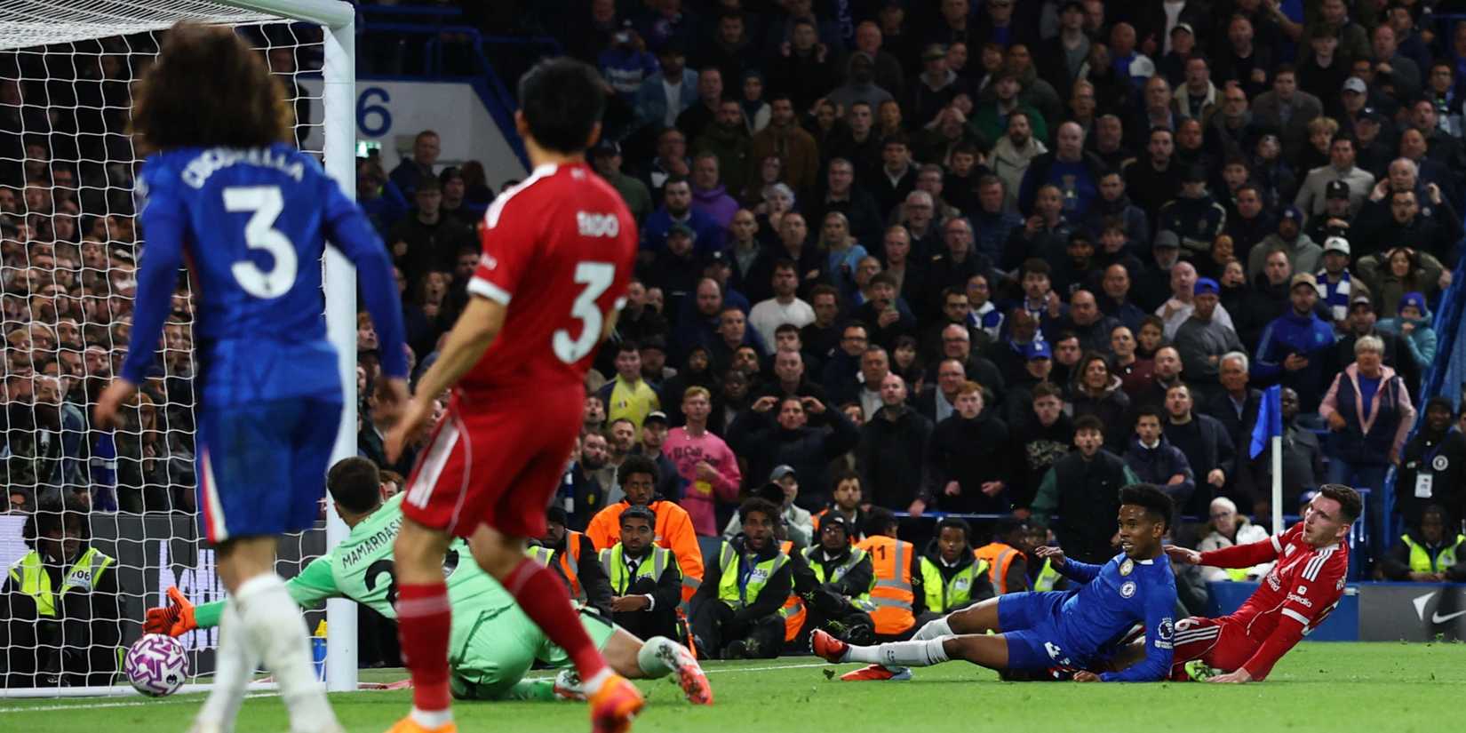 Гол Эстевао