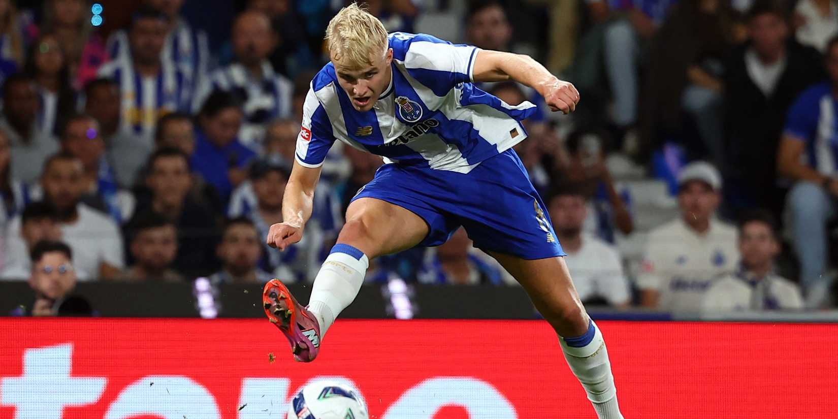 Victor Froholdt dell'FC Porto in azione