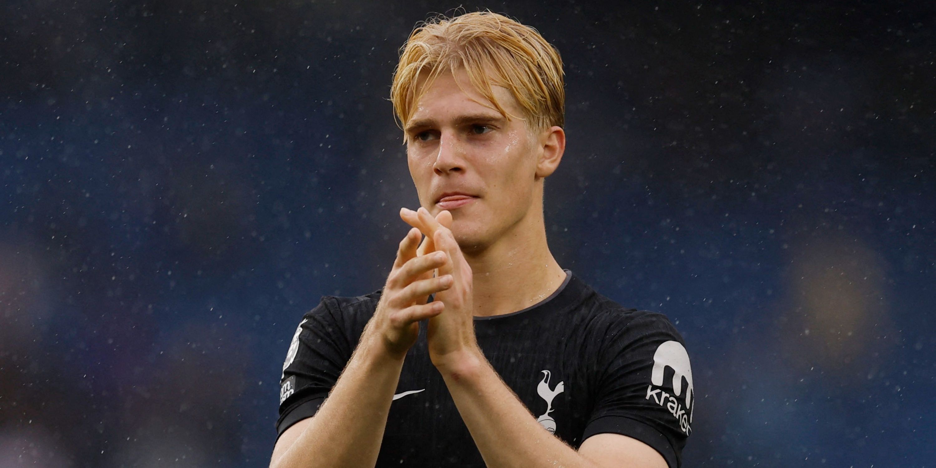 lucas-bergvall-spurs (2)