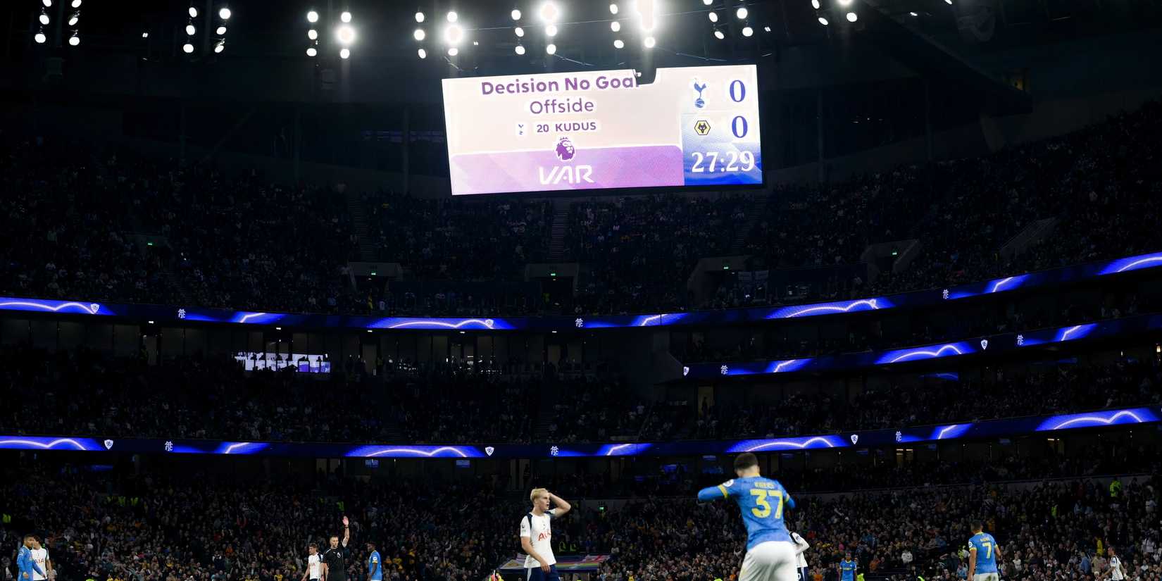 VAR rules out Wolves goal