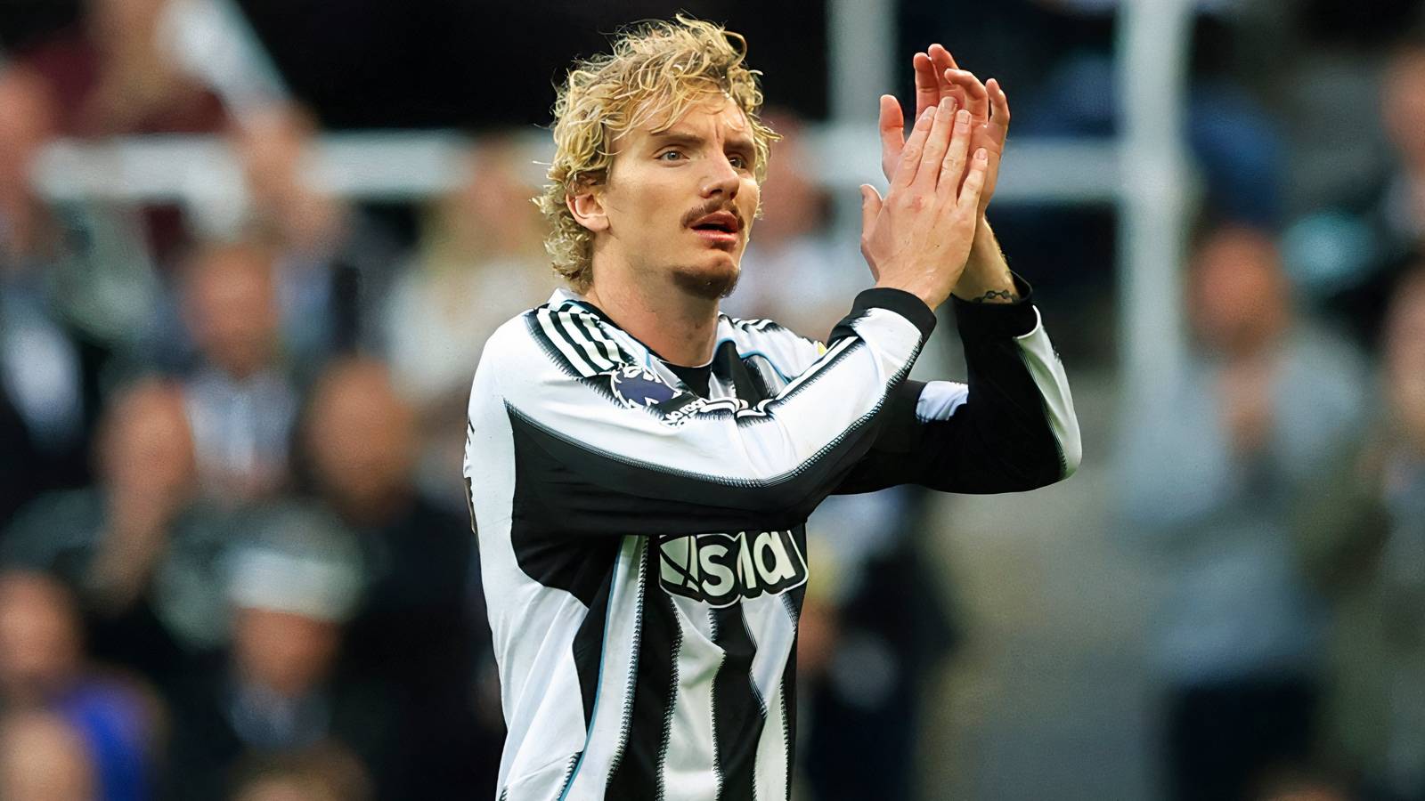 Newcastle are leading the race to sign another £30m signing for Darwin Nunez Newcastle are leading the race to sign another £30m signing for Darwin Nunez