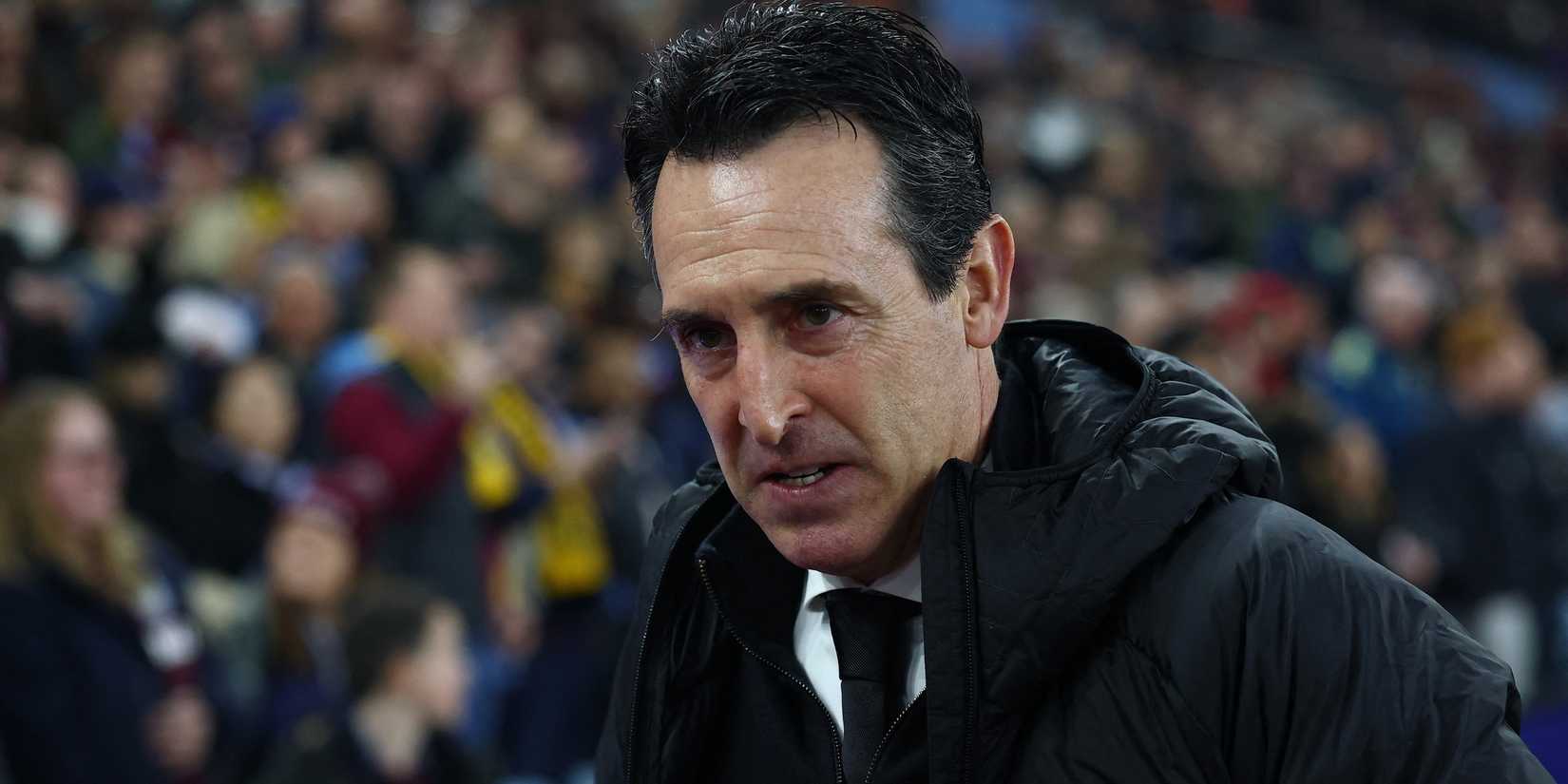 Técnico do Aston Villa, Uni Emery, antes do jogo
