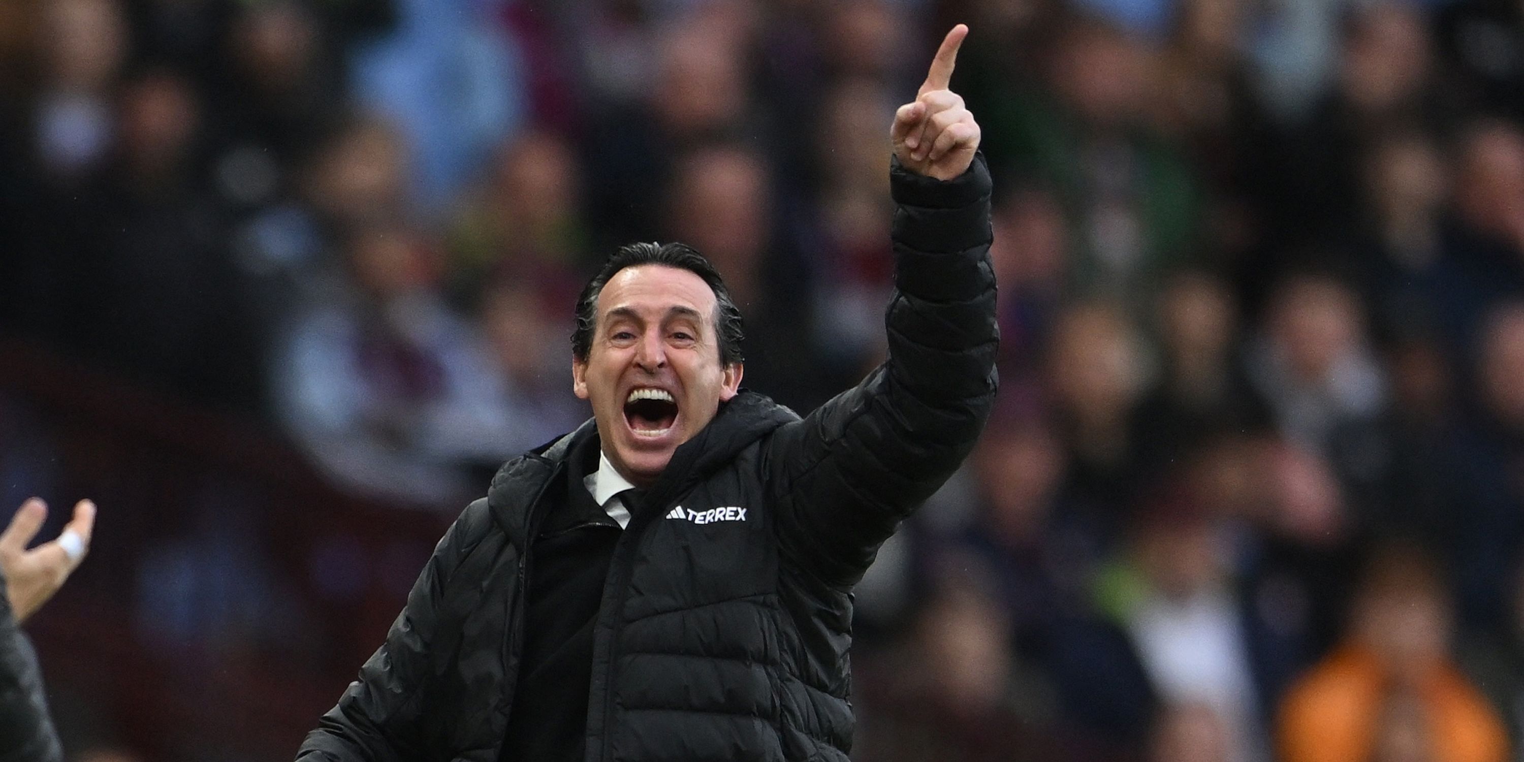 O técnico do Aston Villa, Uni Emery, reagiu