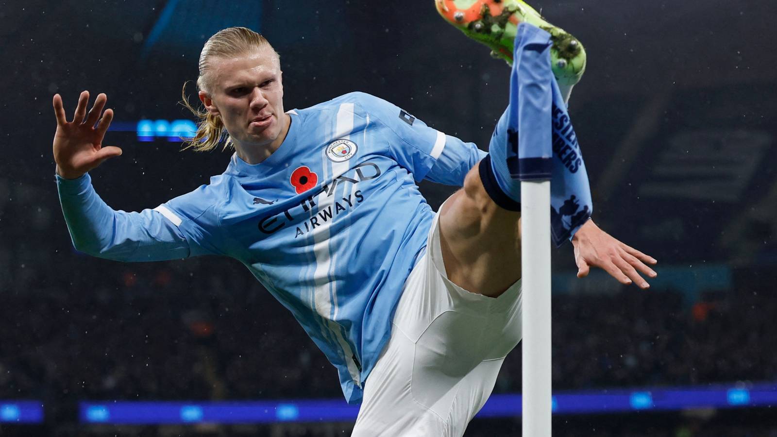 He's like Haaland & Mateta: Arsenal move close to signing £40m striker