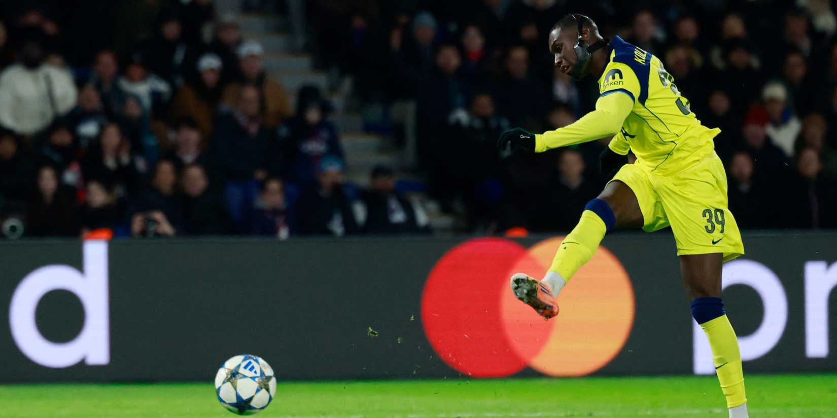 kolo-muani-spurs (2)