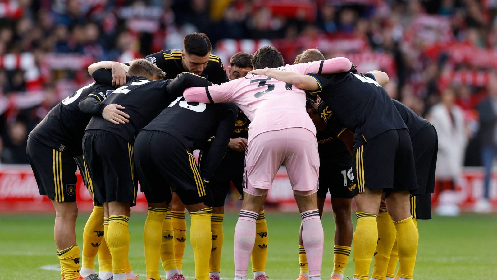 Newcastle chiefs told £35m bid for Man United star would be 'immediately' accepted