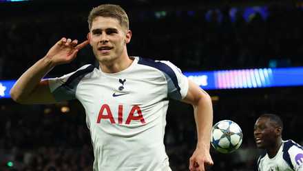 micky-van-de-ven-spurs-champions-league