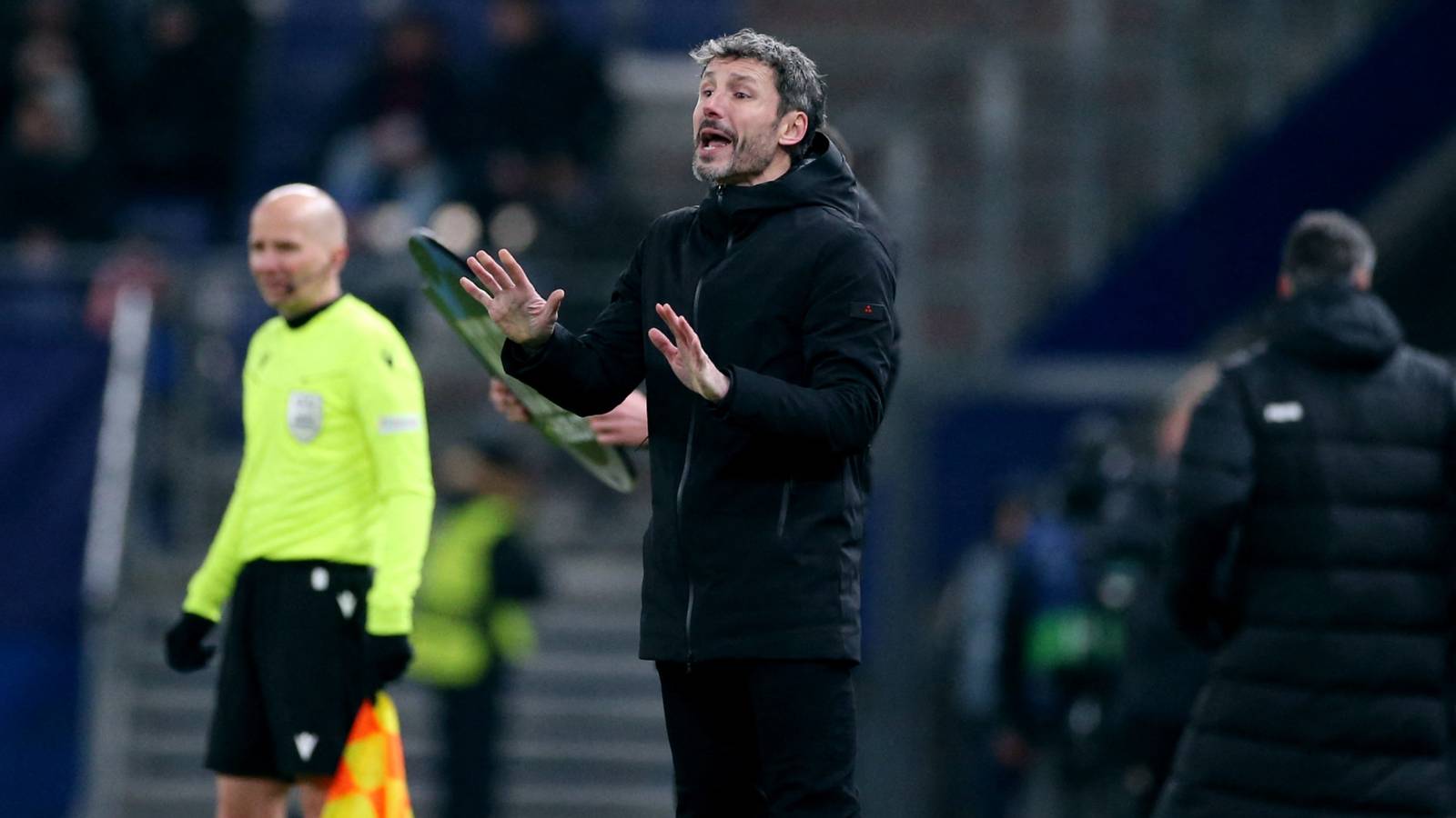 Celtic offer for Mark van Bommel rejected amid £1m Saudi salary offer