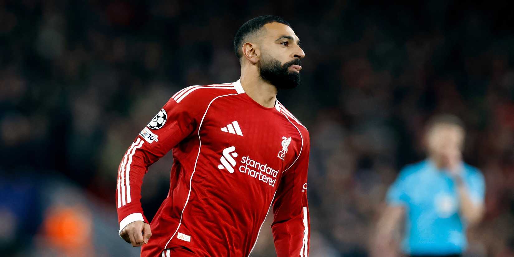 Virgil van Dijk raves over "world-class" Liverpool star who Neville thinks has been "really bad"