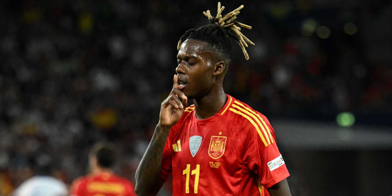O espanhol Nico Williams comemora seu primeiro gol