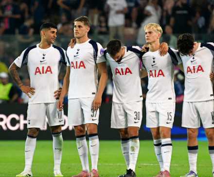 jugadores del tottenham