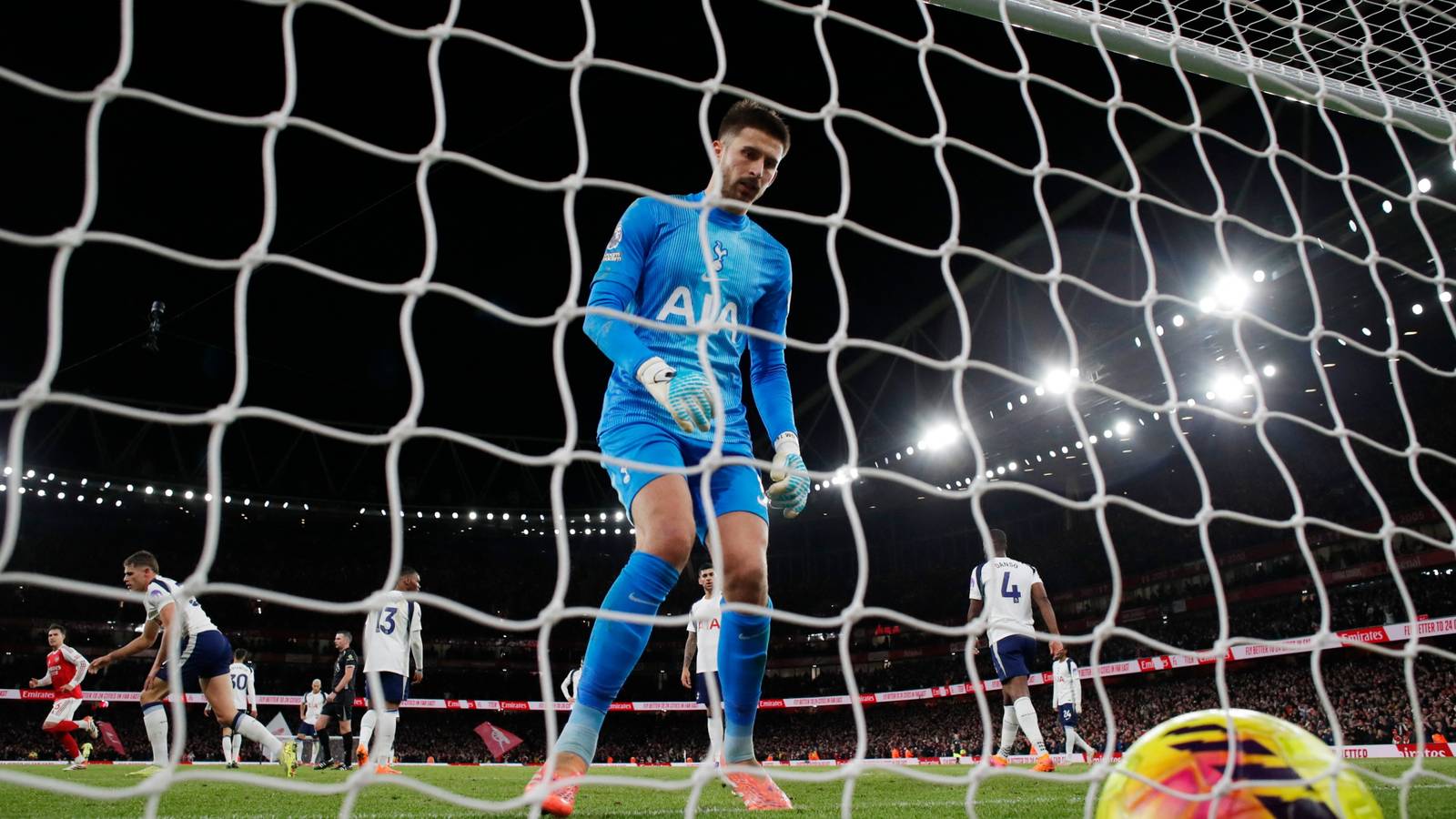 Fewer touches than Vicario: Frank must drop 3/10 Spurs dud after Arsenal - Football FanCast
