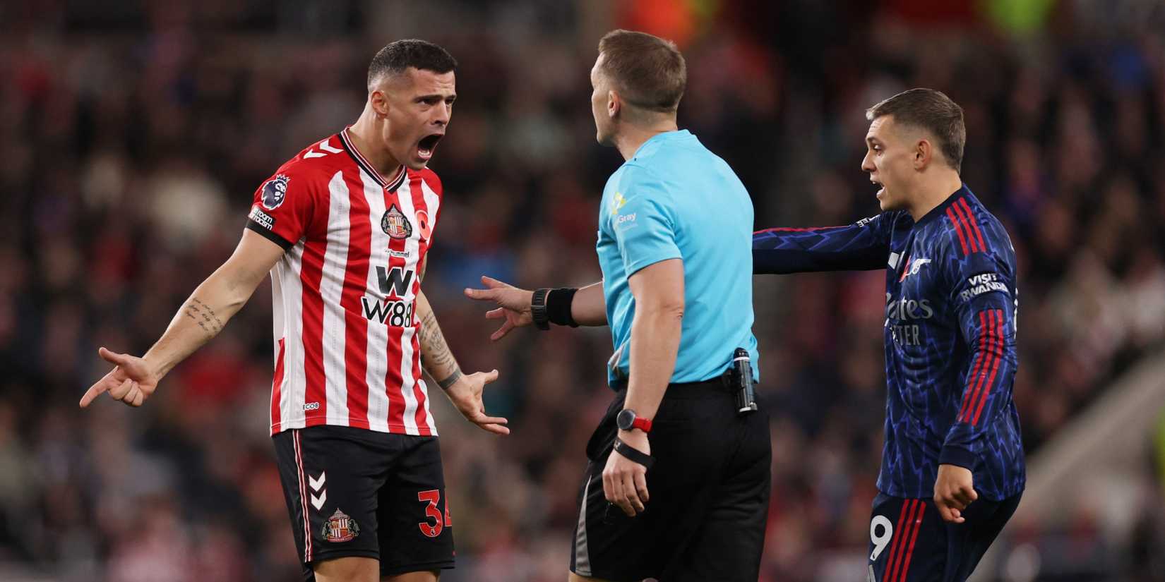 Xhaka-Trossard-Sunderland-Arsenal