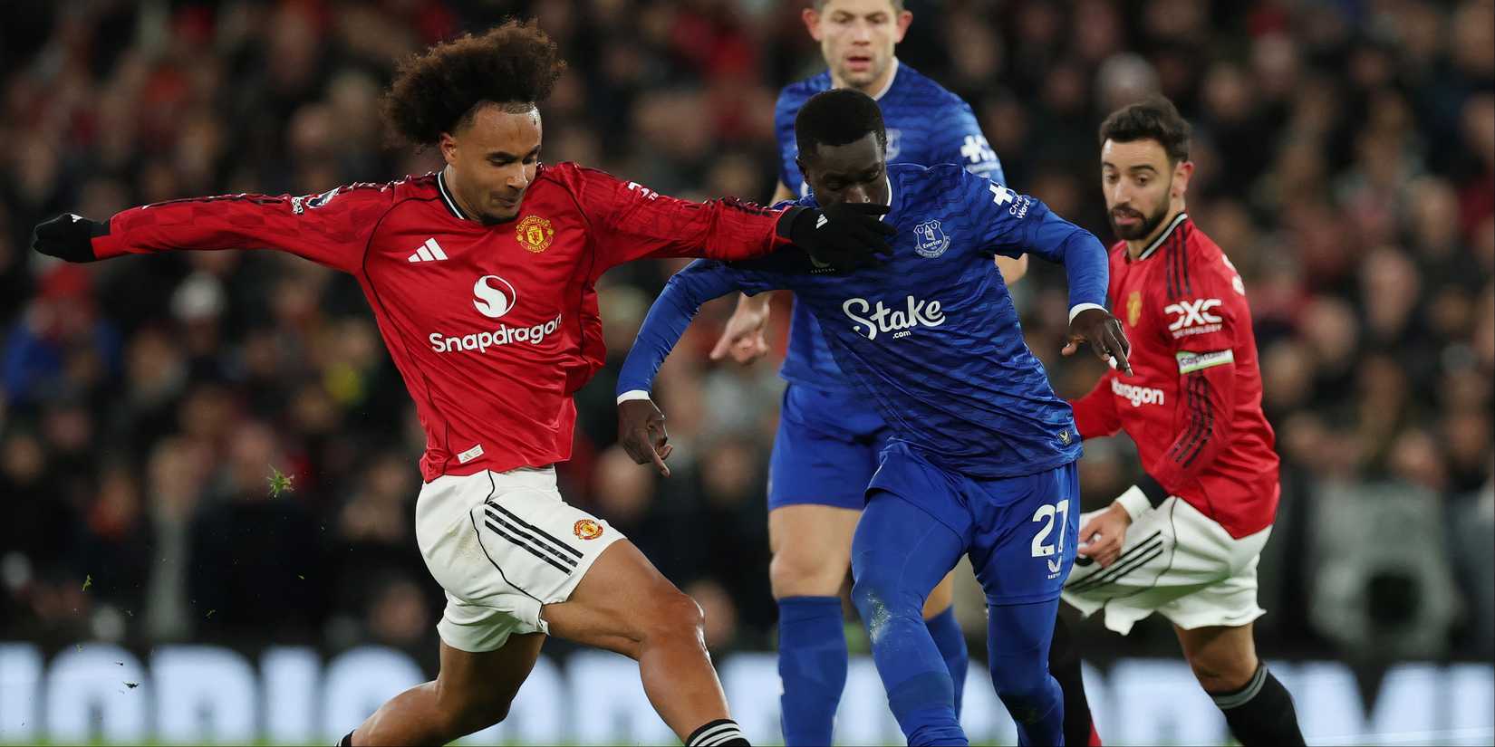 Zirkzee-Everton-Man-Utd