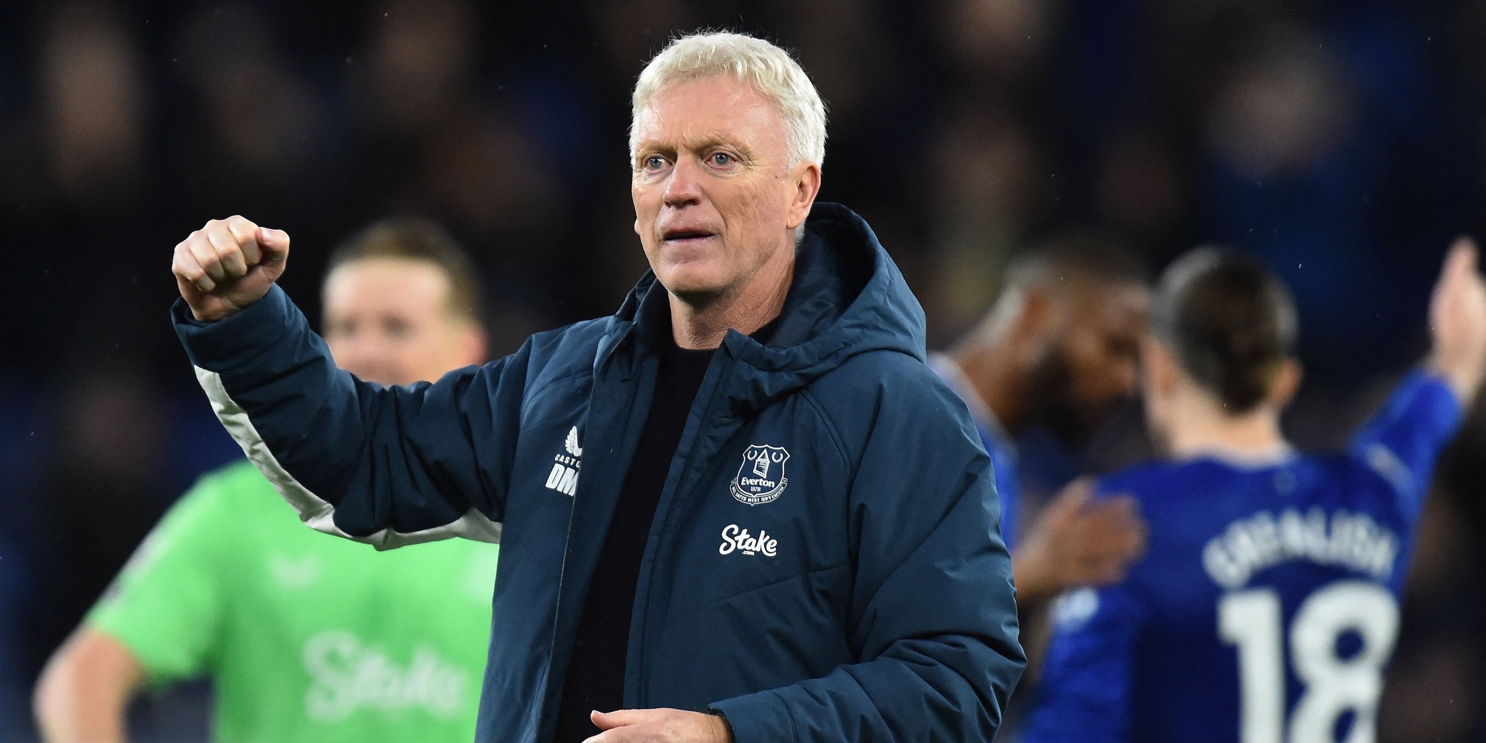 O técnico do Everton, David Moyes, comemora após a partida