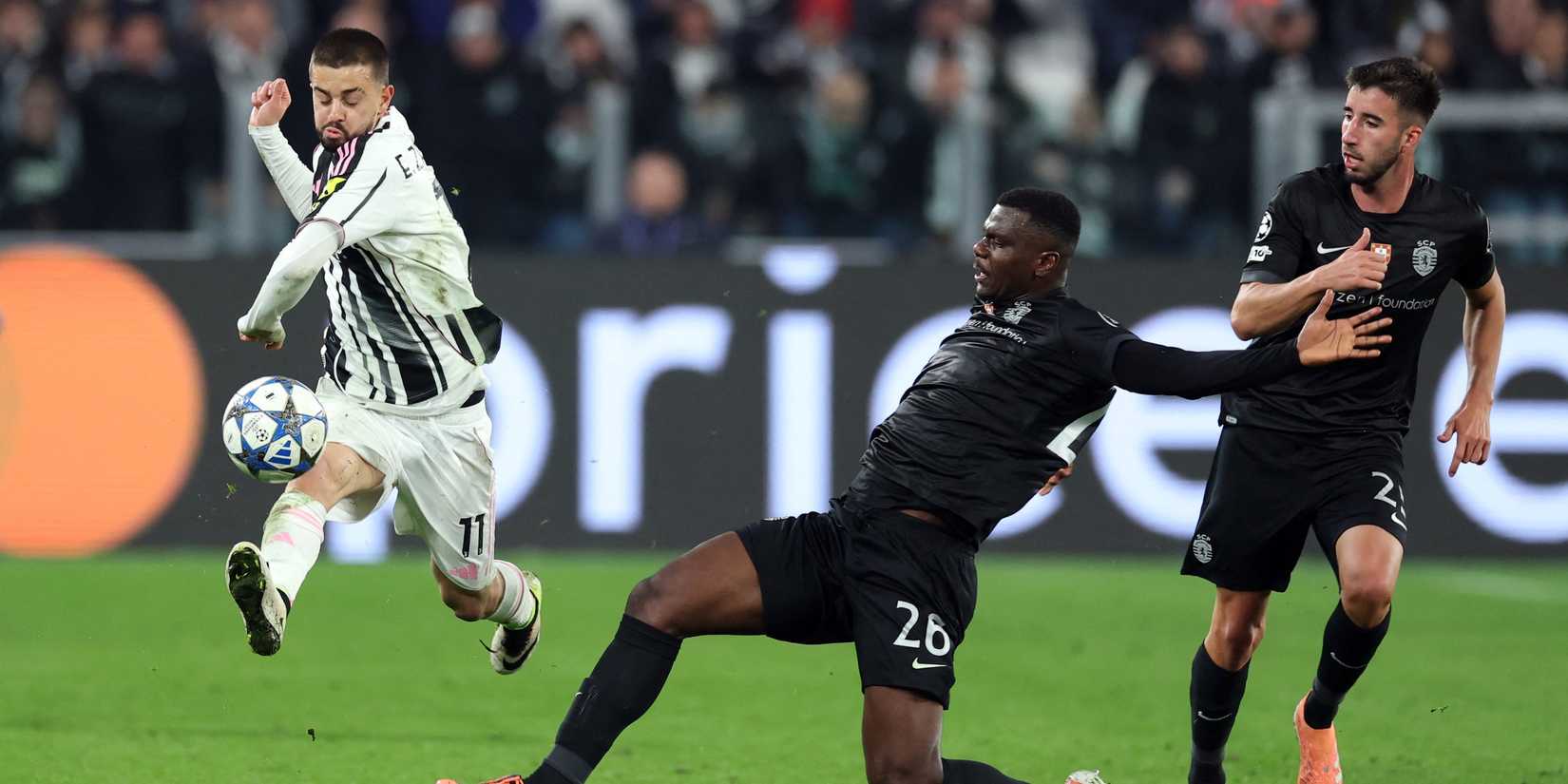Juventus' Edon Zhegrova in action with Sporting CP's Ousmane Diomande