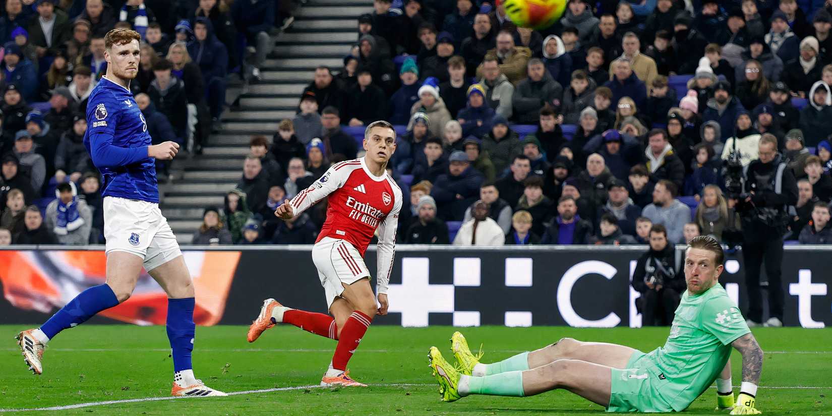 Leandro Trossard for Arsenal