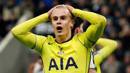 Lucas Bergvall untuk Tottenham