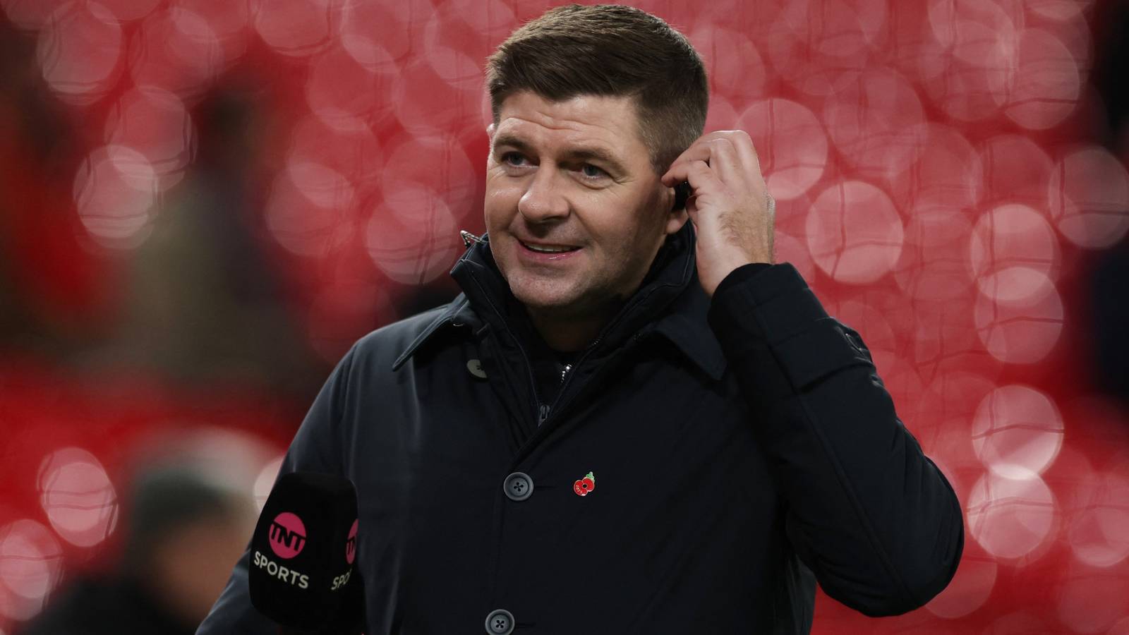 Sir Alex Ferguson said the Rangers legend was better than Steven Gerrard Sir Alex Ferguson said the Rangers legend was better than Steven Gerrard